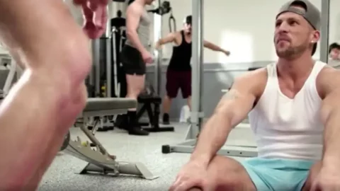 Indian gym gay sex - Public Gym