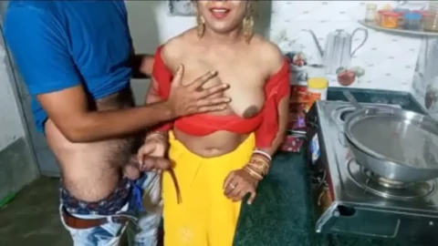 Desi maid porn - Fucking Maid Girl Who Cooking Food